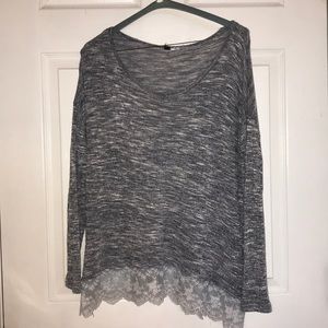 Soft Long Sleeve Laced Bottomed Shirt!